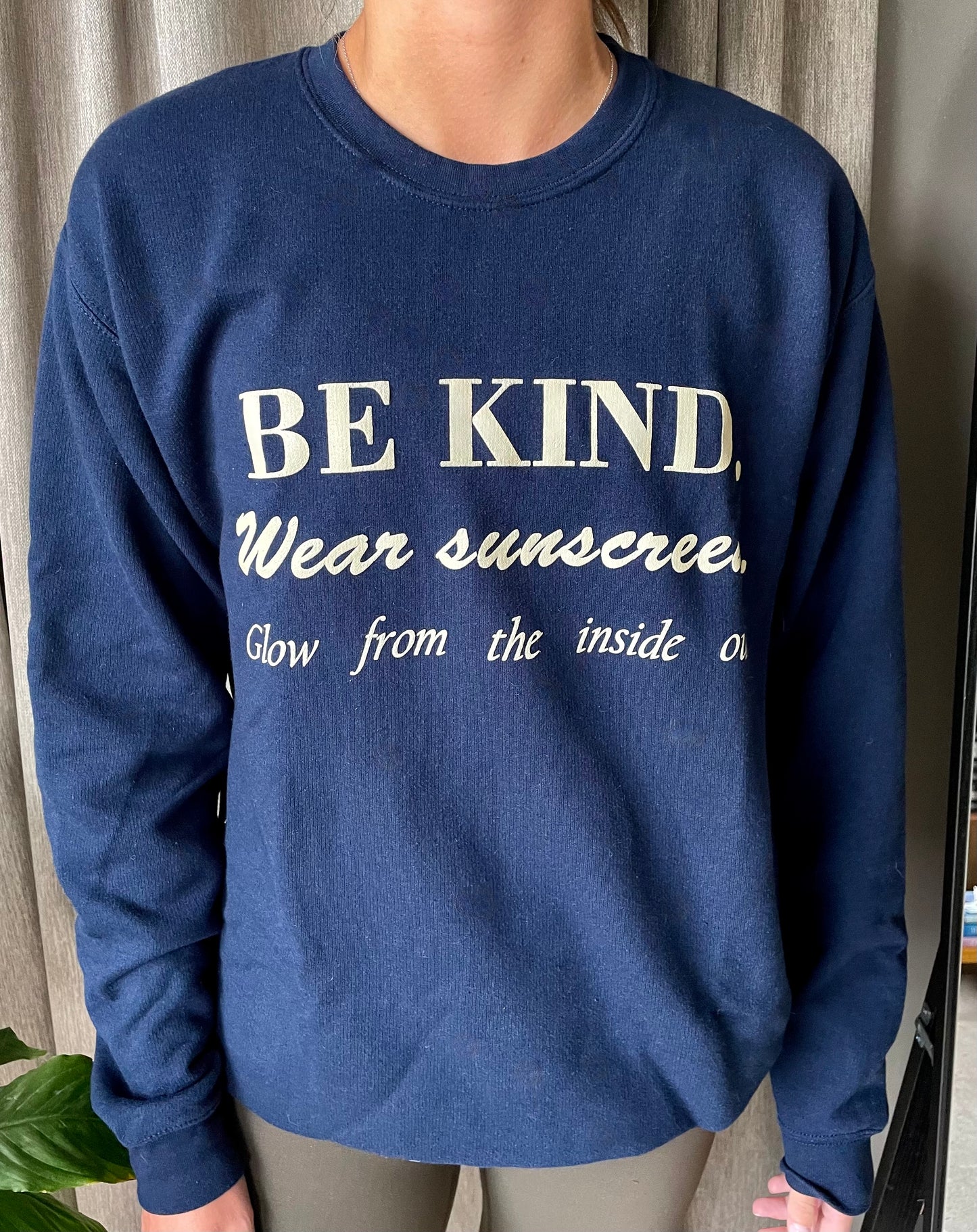 BE KIND Crewneck