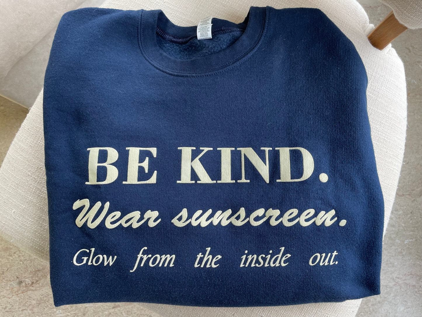 BE KIND Crewneck